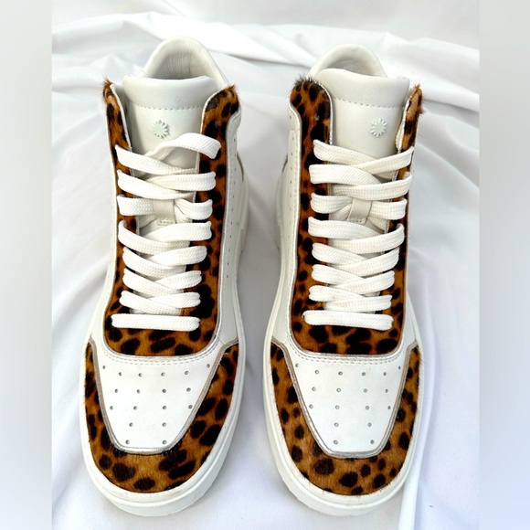 Stuart Weitzman Ryan High-top Sneaker - Size 37.5 - Picture 3 of 7